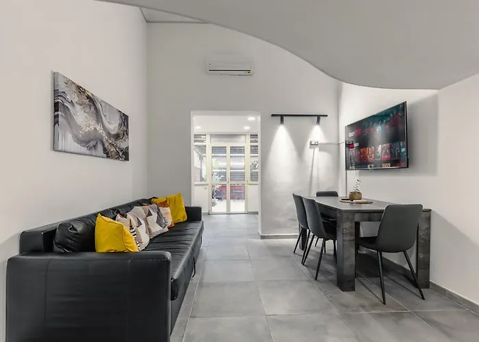 Nvmen Con Terrazza Al Colosseo Daire *